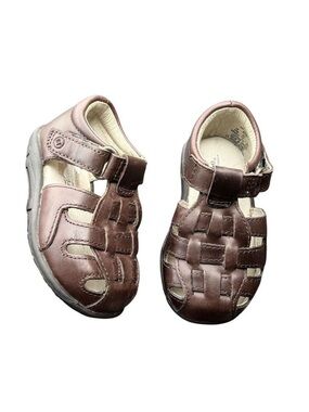 Stride Rite Harper Leather Boys Fisherman Sandal Brown Size 4XW Closed Toe